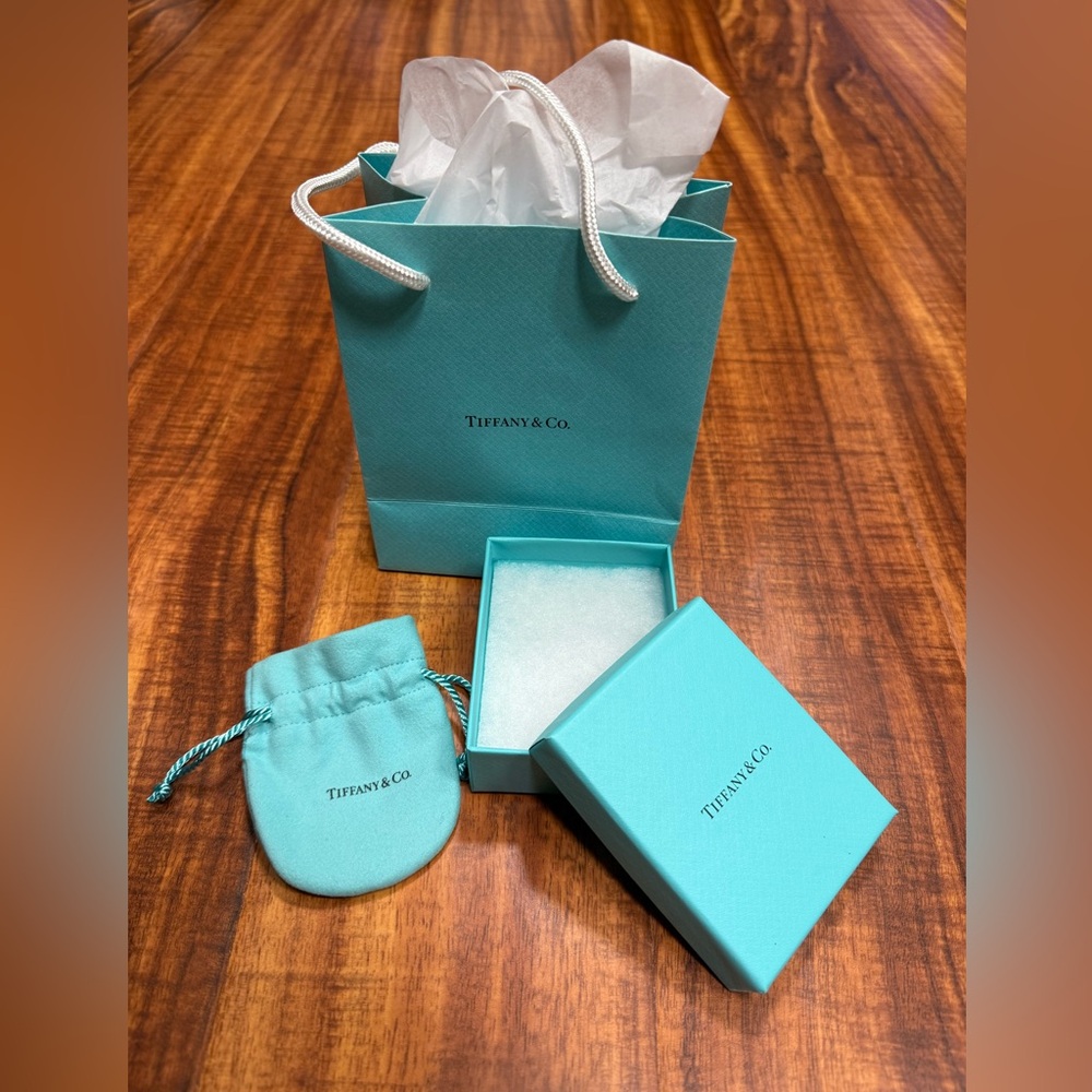 🌊Buy 2 get 1 Free 🌊 Tiffany & Co. Gift Set